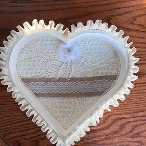 Heart-Shaped Lace Wall Decor in Cream and burlap